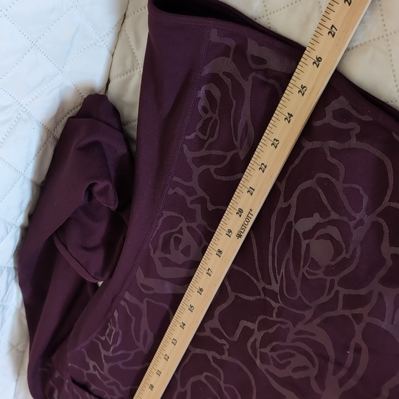 Fabletics Woman's JOJO Athletic Burgundy Rose Jacket,Size L. - Picture 11 of 11